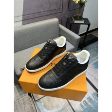 Louis Vuitton Low Shoes